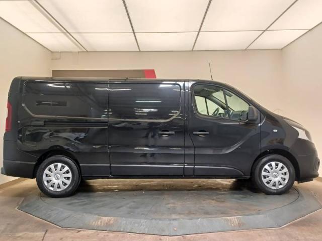 Nissan Nv300 image 7
