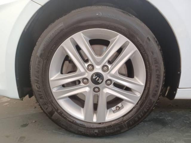 Kia Ceed image 5