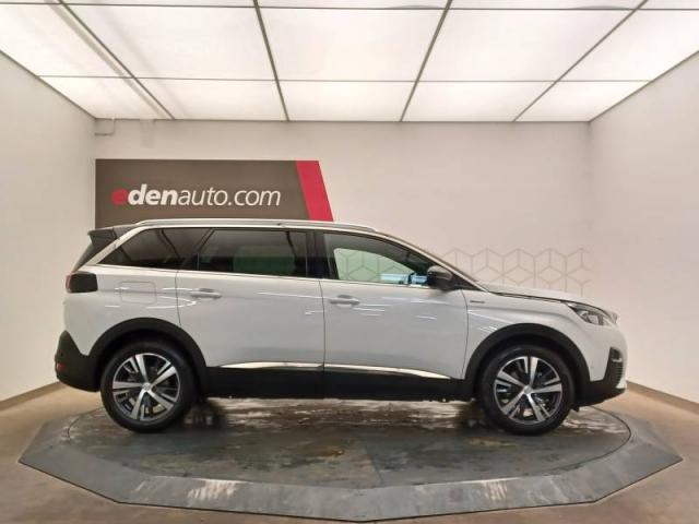 Peugeot 5008 image 2