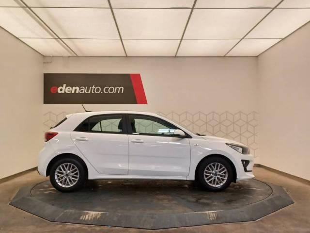 Kia Rio image 3