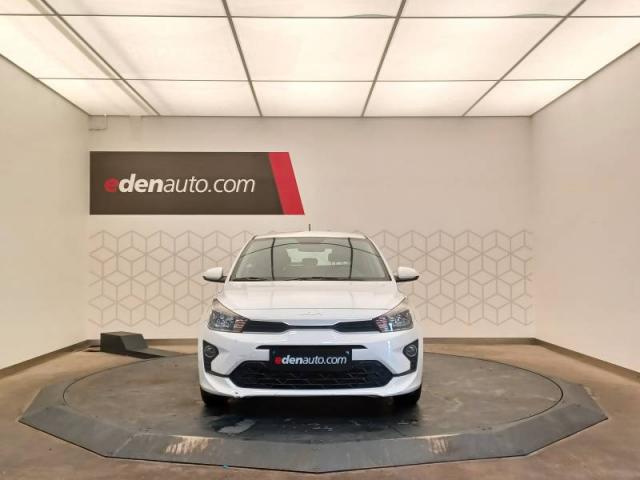 Kia Rio image 1