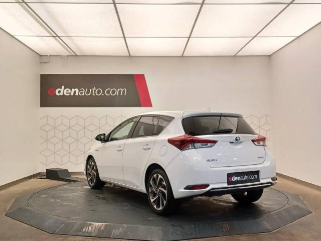 Toyota Auris image 1