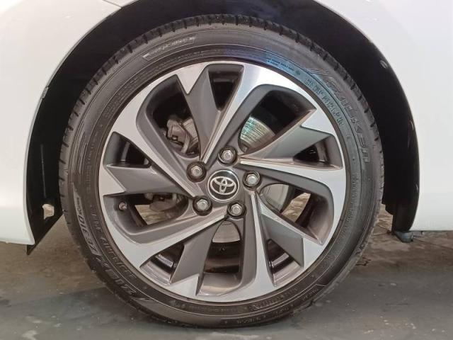 Toyota Auris image 5