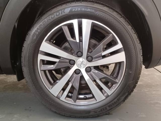 Peugeot 3008 image 2