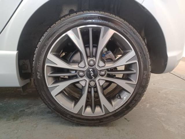 Kia Picanto image 8