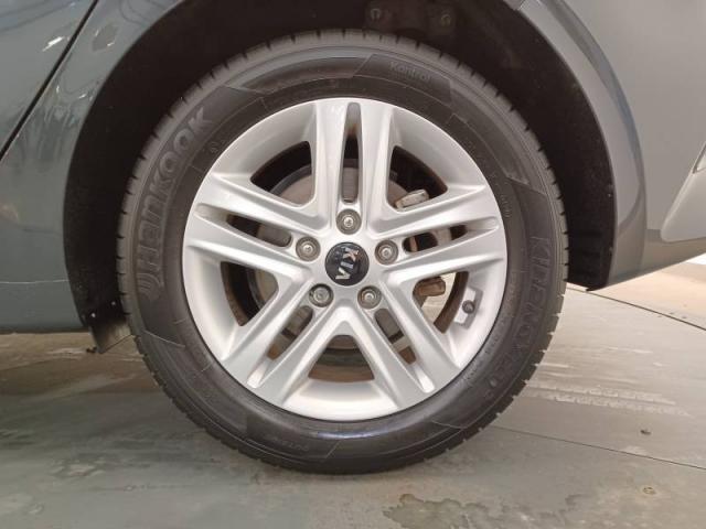 Kia Ceed image 9