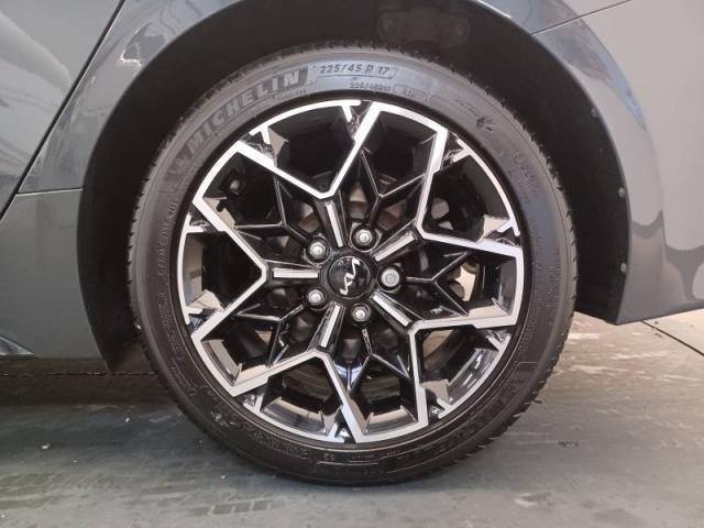 Kia Pro_cee'D image 7