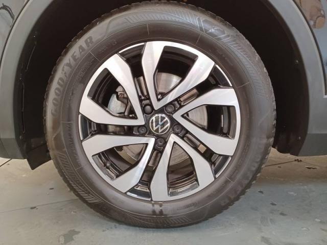 Volkswagen Tiguan image 8
