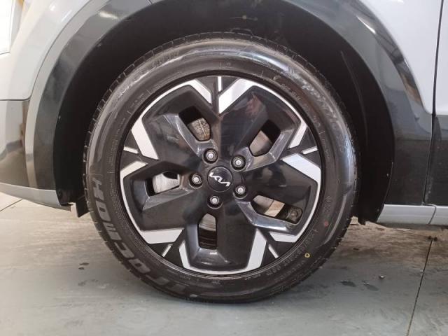Kia Niro image 3