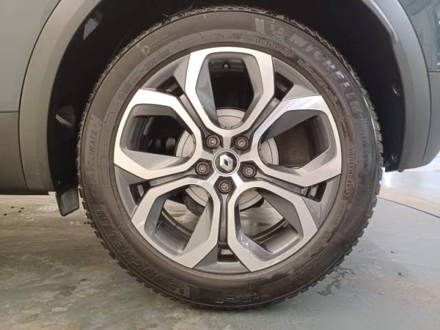 Renault Captur image 2