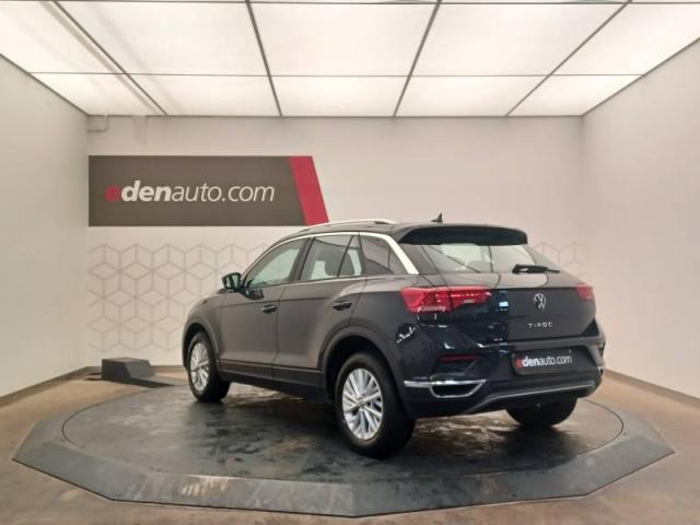 Volkswagen T-Roc image 8