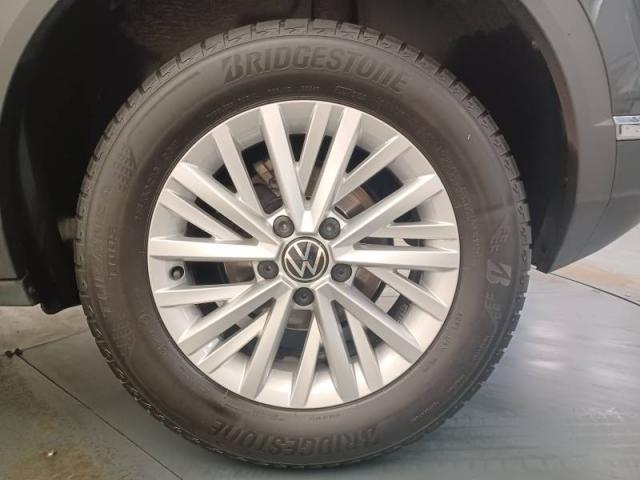 Volkswagen T-Roc image 2