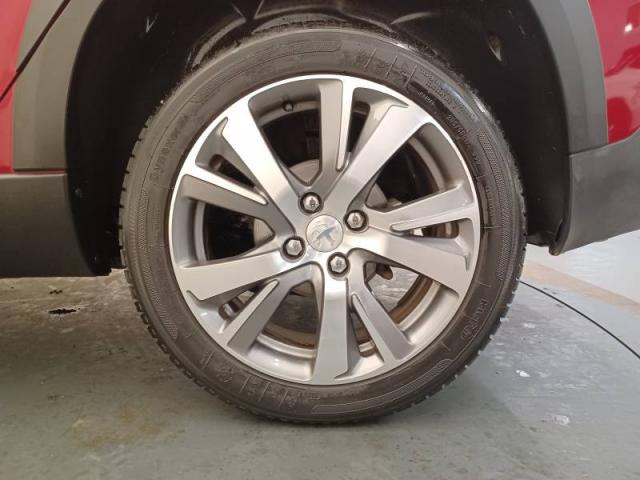 Peugeot 2008 image 8