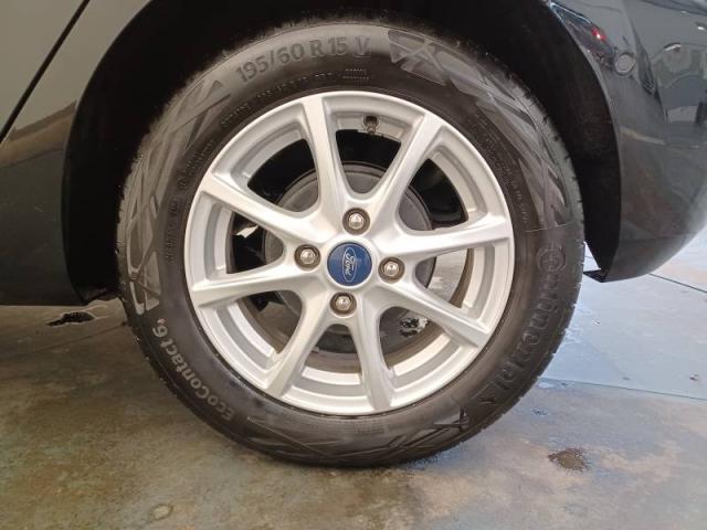 Ford Fiesta image 5