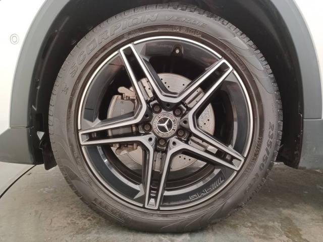 Mercedes Benz Gla image 4