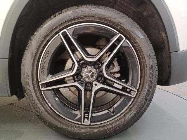 Mercedes Benz Gla image 5
