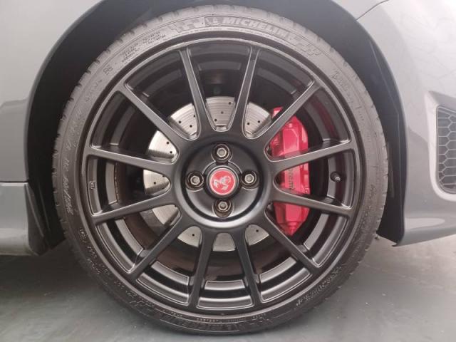 Abarth 500c image 7