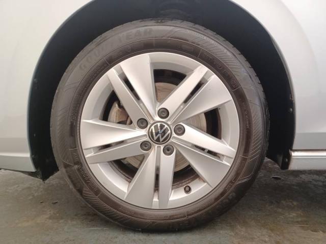 Volkswagen Golf image 8