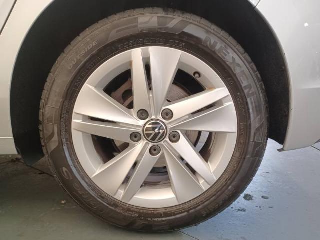 Volkswagen Golf image 7