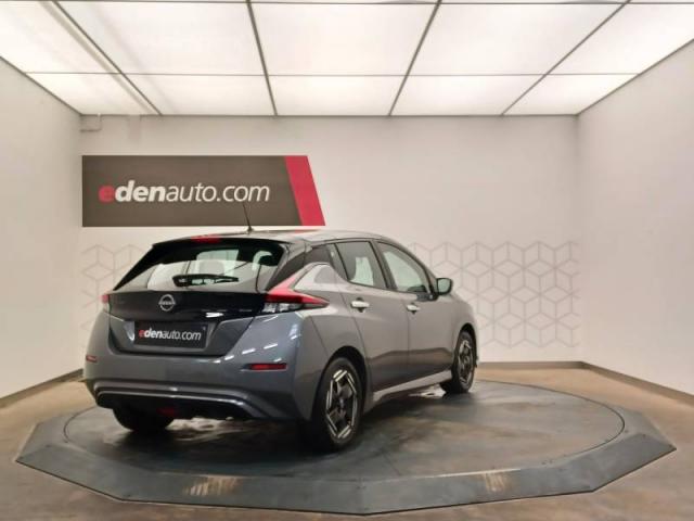 Nissan Leaf image 8