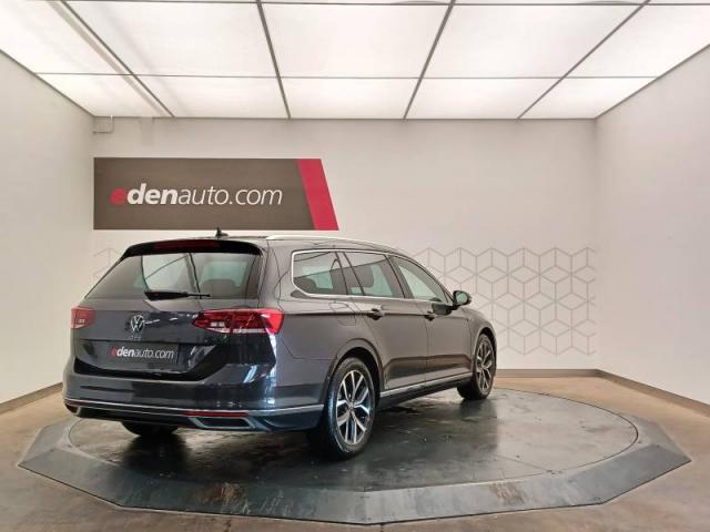 Volkswagen Passat image 5