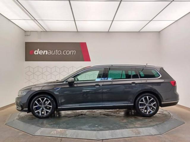 Volkswagen Passat image 6