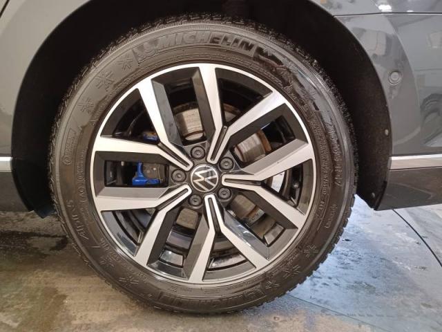 Volkswagen Passat image 2