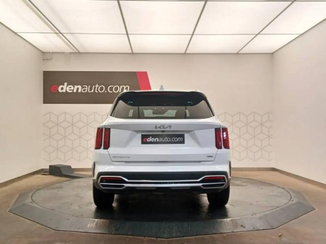Kia Sorento image 8
