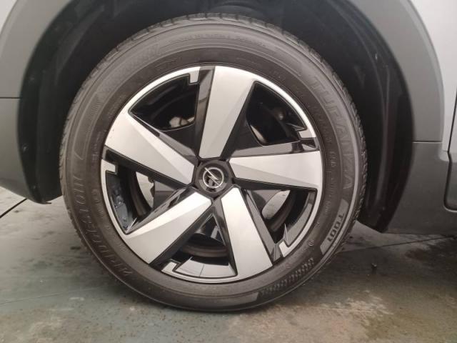 Opel Crossland image 2