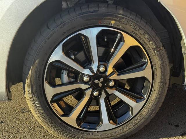 Mitsubishi Space Star image 5