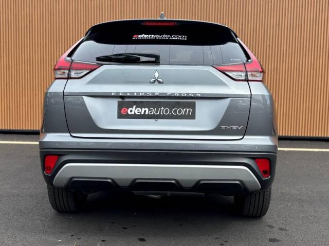 Mitsubishi Eclipse Cross image 6