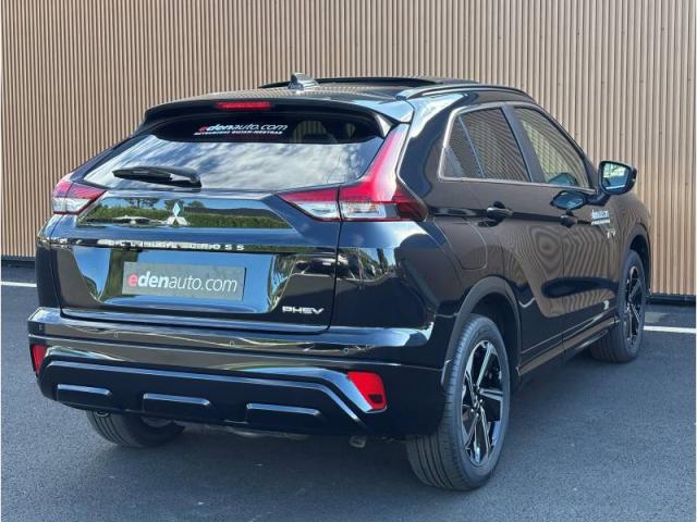 Mitsubishi Eclipse Cross image 2