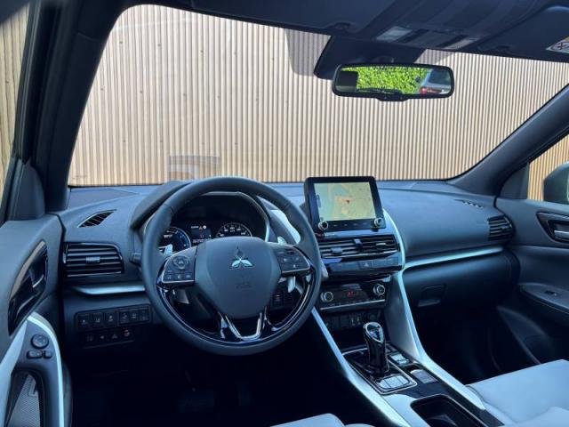 Mitsubishi Eclipse Cross image 9