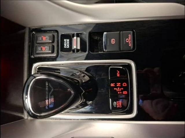 Mitsubishi Eclipse Cross image 2