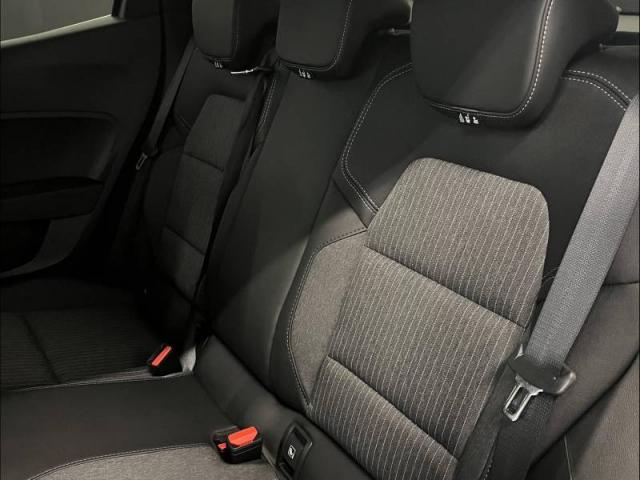 Mitsubishi Colt image 3