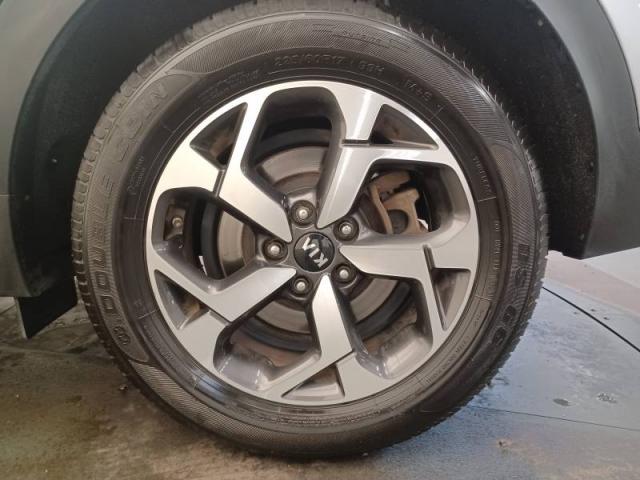 Kia Sportage image 9