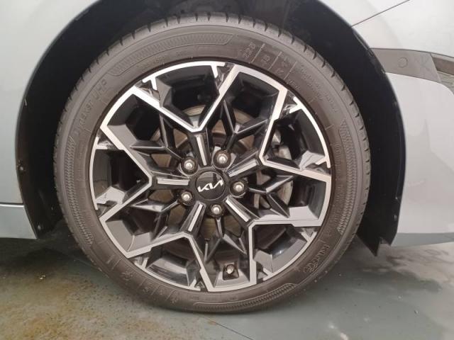 Kia Pro_cee'D image 5