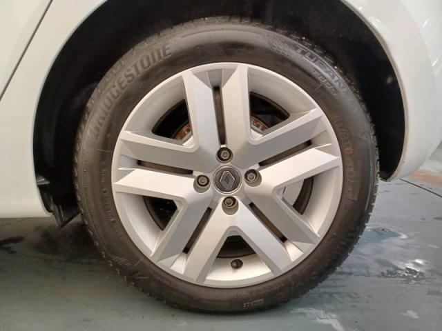 Renault Clio image 9