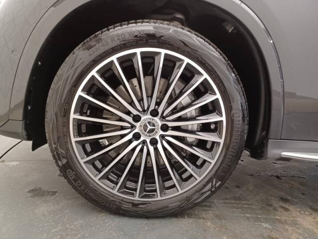 Mercedes Benz Glc image 9