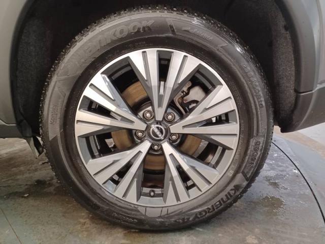 Nissan X-Trail image 1