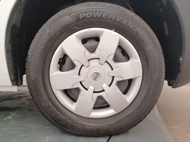 Nissan Nv400 image 1