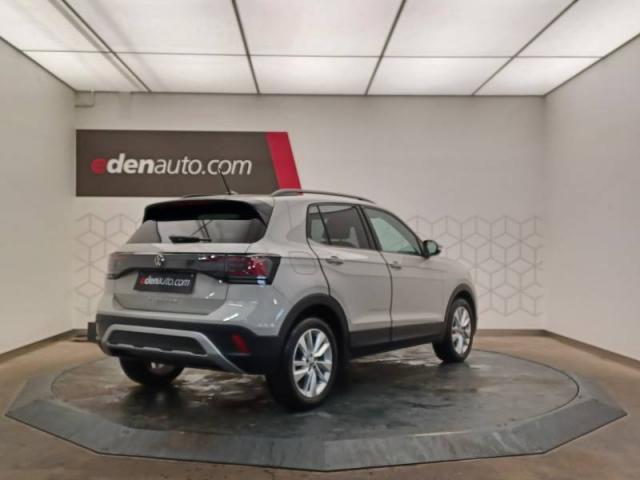 Volkswagen T-Cross image 3