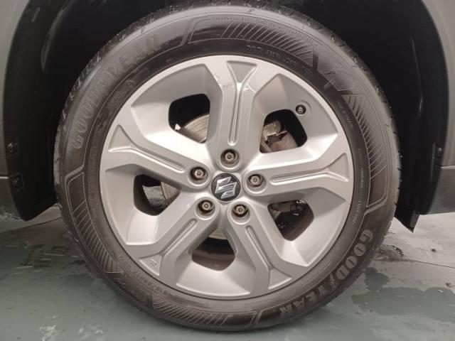 Suzuki Vitara image 5