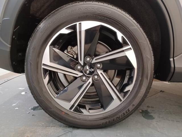 Mitsubishi Eclipse Cross image 9