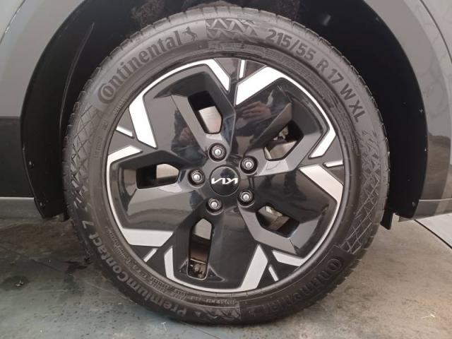 Kia Niro image 7