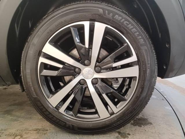 Peugeot 5008 image 8