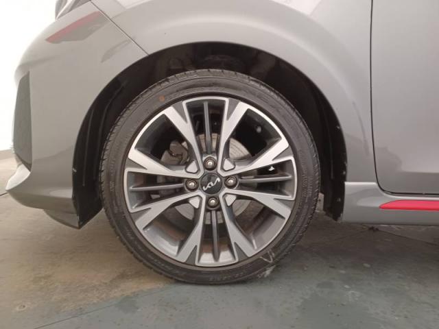 Kia Picanto image 5