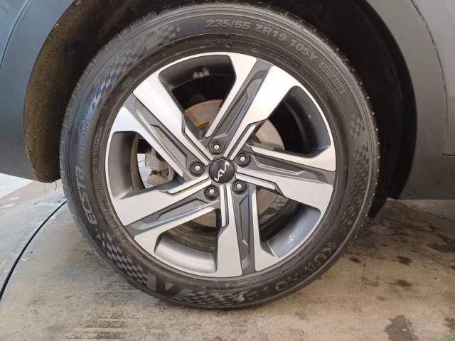 Kia Sorento image 9