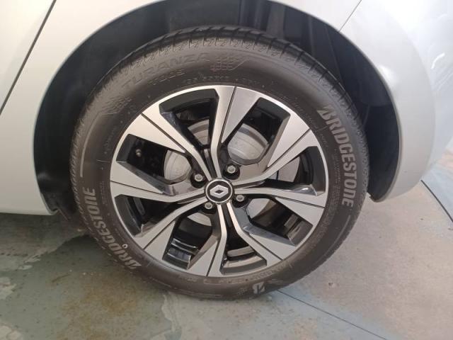 Renault Clio image 8