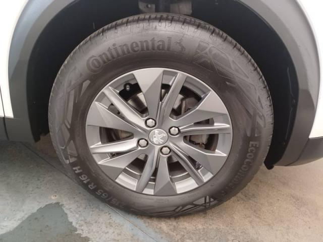 Peugeot 2008 image 8